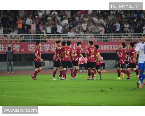 对攻大战揭幕战：两队共同奉献精彩射门XX脚展现火热攻势